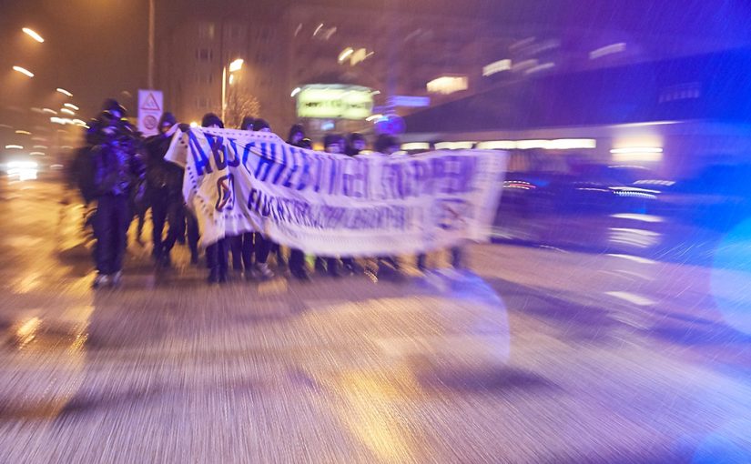 [HRO] Desaströse AfD-Demonstration abgebrochen